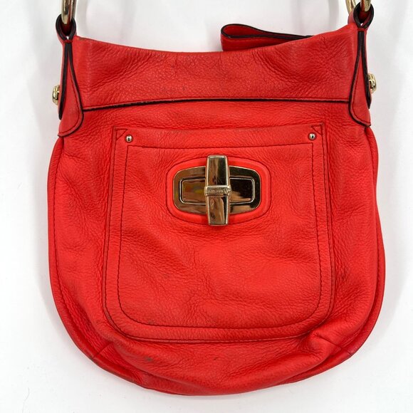 Vintage B Makowsky Coral Red Pebbled Leather Crossbody LARGE gold‎ Turnlock - Picture 1 of 8